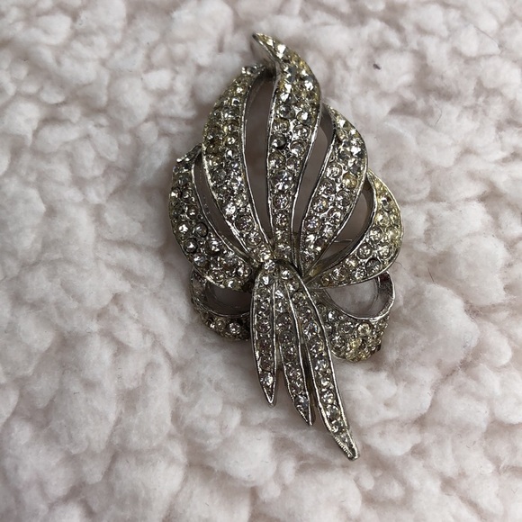 ModeArt Jewelry Vintage Fleur De Lis Pin 94s Poshmark